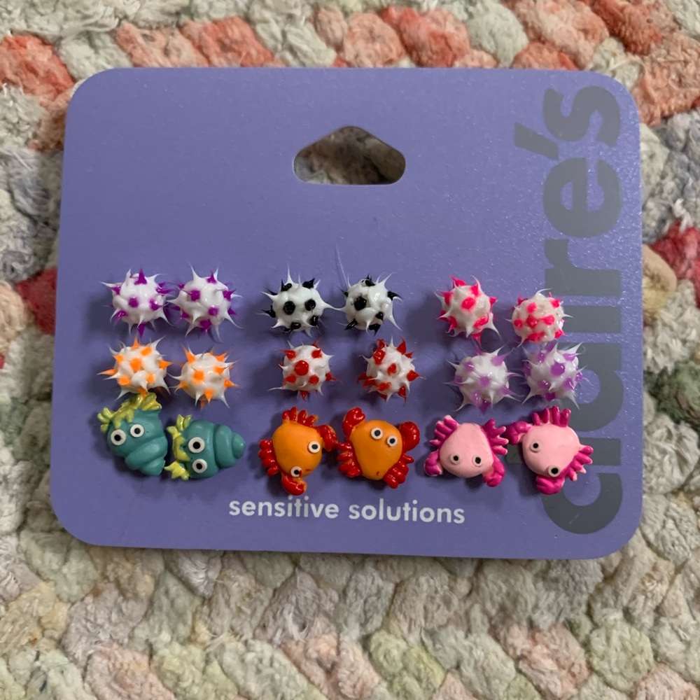 🌟3 for $10🌟 Claire’s assorted earrings